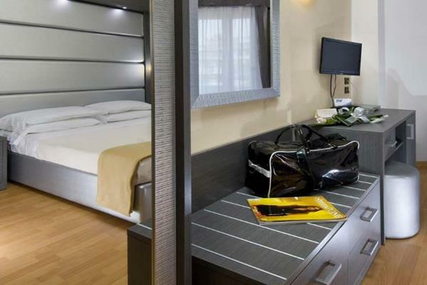Ferretti Family Hotel Madison - Cattolica Exterior photo